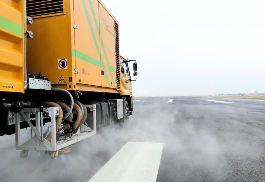 Noida International Airport Partners with Anlon Technology Solutions for India’s First Indigenous Runway Rubber Removal Machine