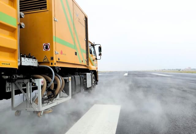 Noida International Airport Partners with Anlon Technology Solutions for India’s First Indigenous Runway Rubber Removal Machine